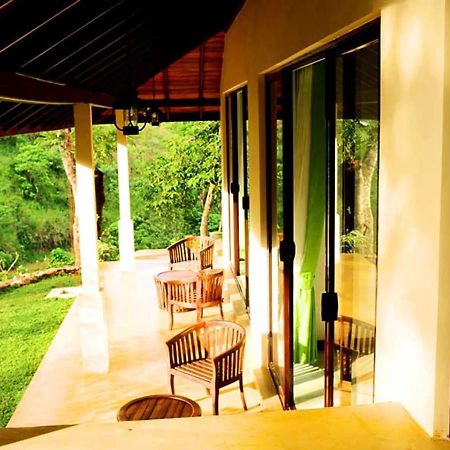 Aqua Exotica Wellness Retreat Hotel Gampola Ngoại thất bức ảnh